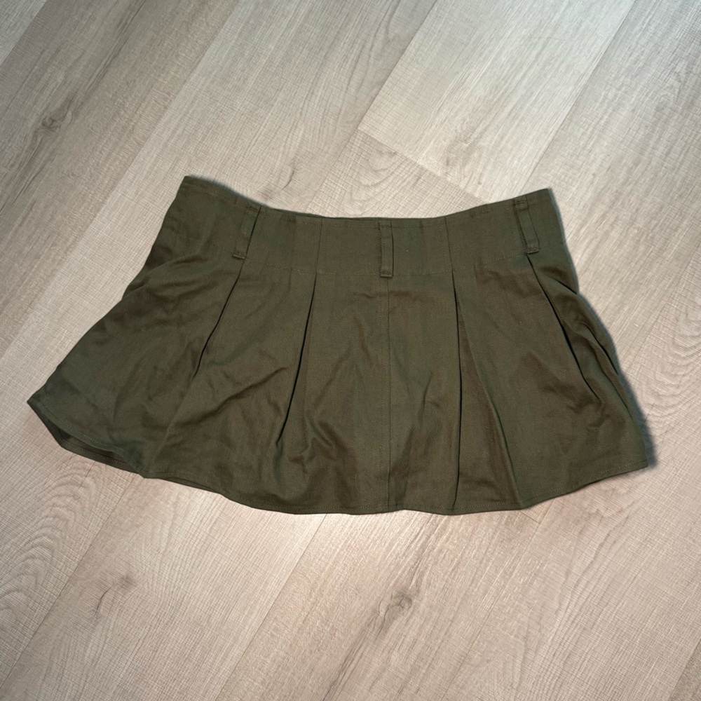 Halara army green mini skirt